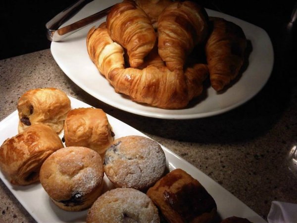PragInterContinentalClubLounge8.jpg
