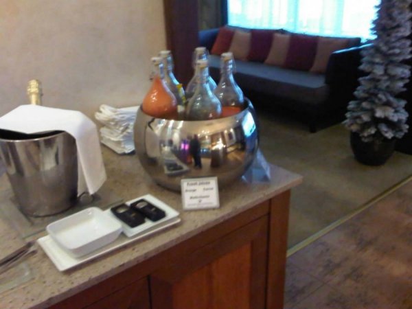 PragInterContinentalClubLounge11.jpg