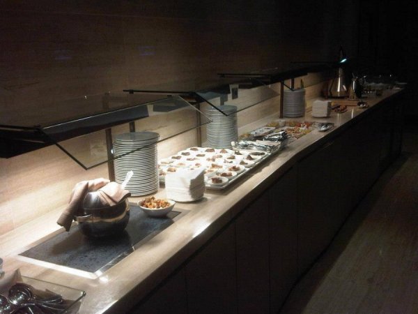 BucharestInterContinentalClubLounge1.jpg