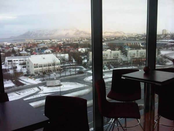 HiltonReykjavikExecutiveLoungeStunningView2.jpg