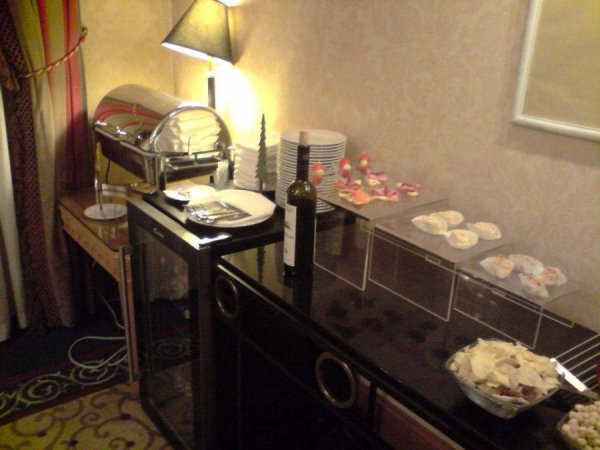 HiltonSofiaClubLounge8.jpg