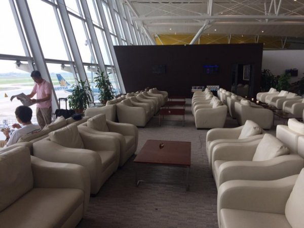 ACVLoungeHanoiAirport3.jpg