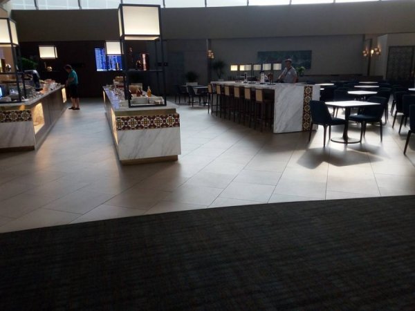 MalaysiaAirlinesGoldenLoungeKualaLumpur1.jpg