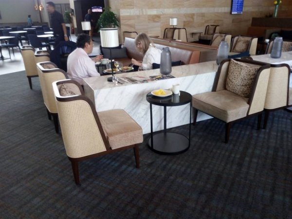 MalaysiaAirlinesGoldenLoungeKualaLumpur4.jpg