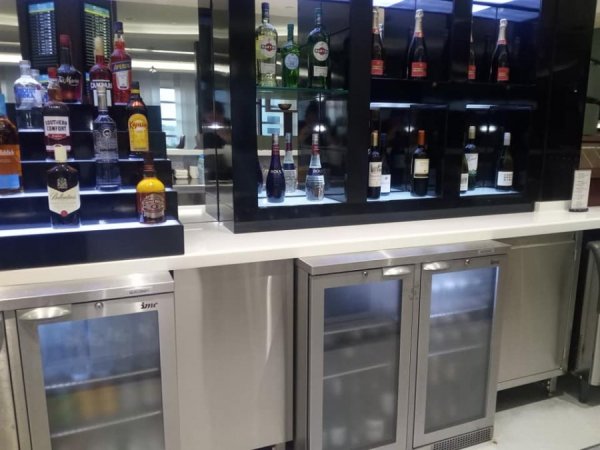 EtihadAirwaysLoungeAbuDhabiAirport1.jpg