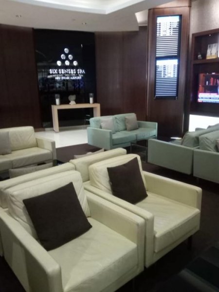 EtihadAirwaysLoungeAbuDhabiAirport4.jpg