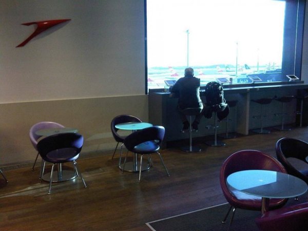 AustrianAirlinesLoungeViennaAirport3.jpg