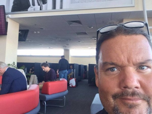 LoungeKievAirport.jpg