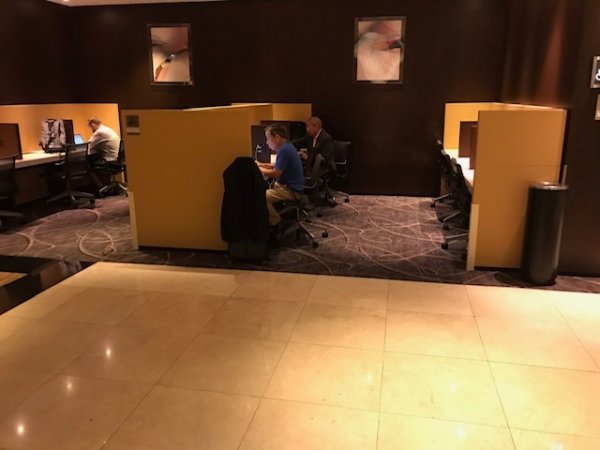 SingaporeAirlinesBusinessClass LoungeChangiAirportSingapore2.jpg