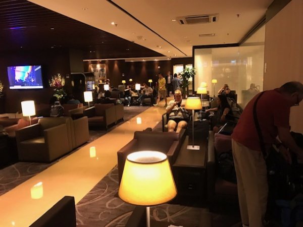 SingaporeAirlinesBusinessClass LoungeChangiAirportSingapore3.jpg