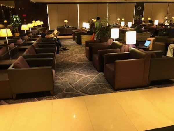 SingaporeAirlinesBusinessClass LoungeChangiAirportSingapore4.jpg
