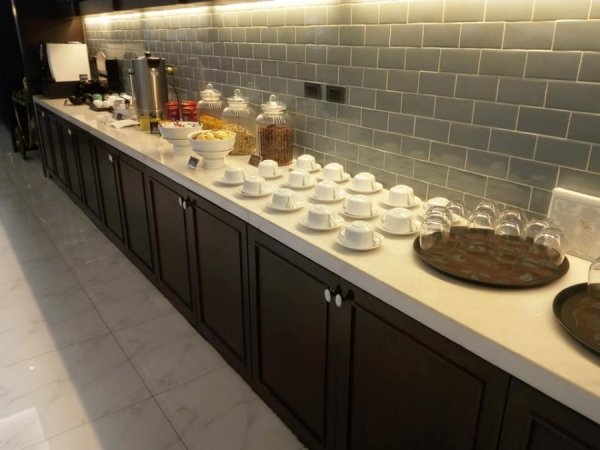 CoralLoungeDonMuangAirportBangkok3.jpg