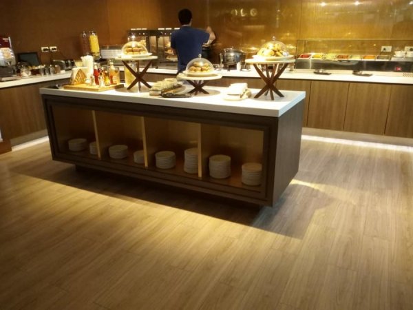 MiracleLoungeSuvaranabhumiAirportBangkok3.jpg