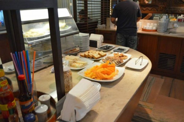 ThaiAirwaysLoungeKatmandu3.jpg