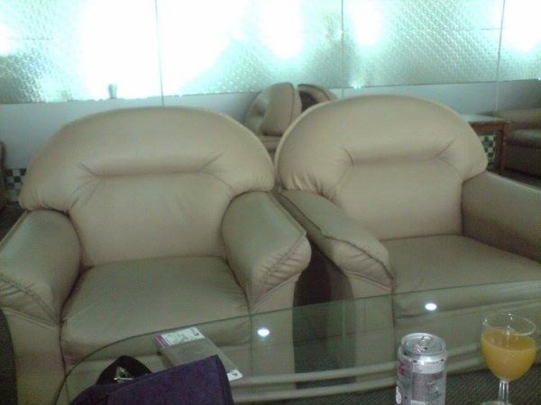RoyalJadeLoungeYangonAirport3.jpg