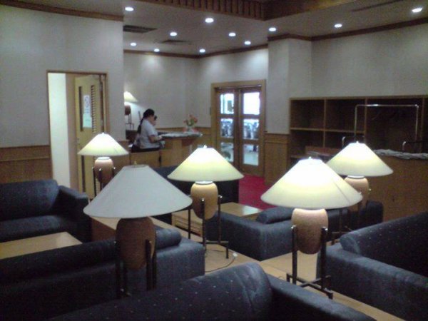 LoungeVientianeAirport1.jpg