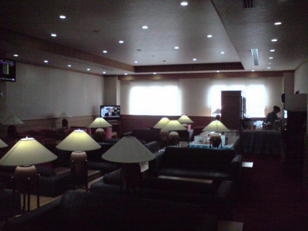 LoungeVientianeAirport3.jpg