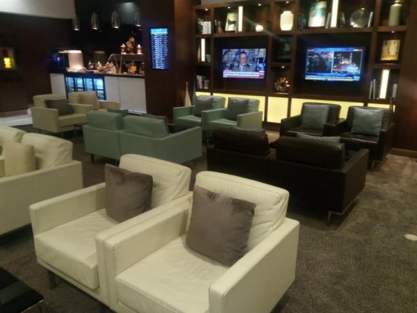 EtihadAirwaysArrivelLoungeAbuDhabiAirport3.jpg