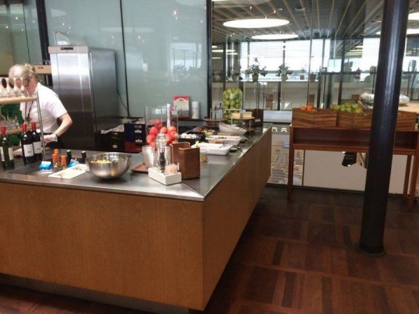 MenziezLoungeKastrupAirportCopenhagen3.jpg