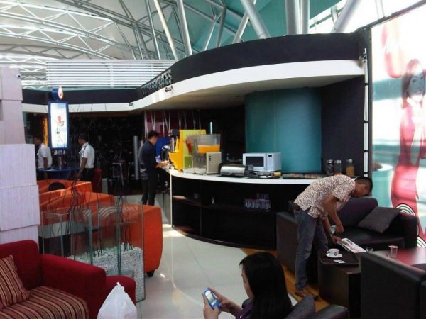 MonasLoungeJakartaAirport4.jpg