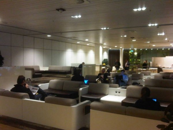 LoungeSchipolAirportAmsterdam2.jpg