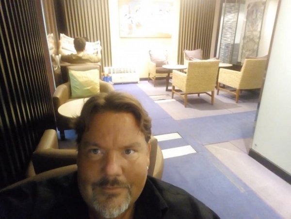 ThaiAirwaysDomesticLoungeSuvarnabhumiAirportBangkok3.jpg