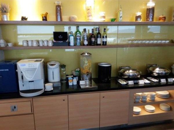 SingaporeAirlinesSilverKrisLoungeKualaLumpurAirport3.jpg