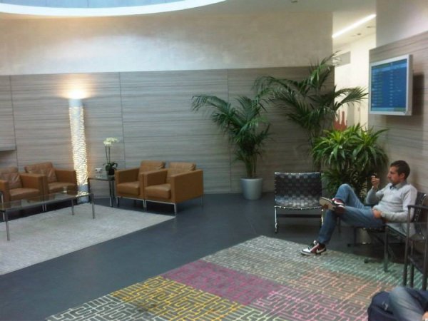 LoungeBolognaAiport1.jpg