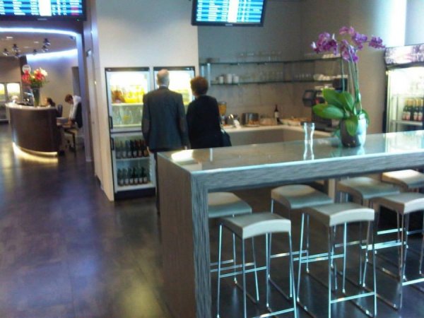 LoungePraqueAirport4.jpg