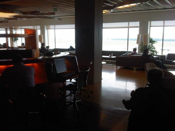 LoungeMadridAirport4.jpg