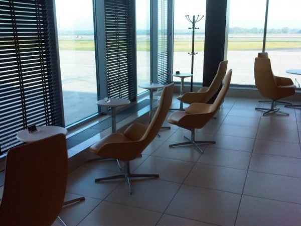 LoungeKatowiceAirport3.jpg