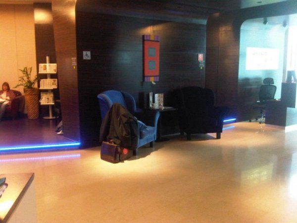 SkyCourtLoungeBudapestAirport4.jpg