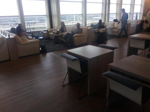 TheSuiteLoungeBrusselAirport1.jpg