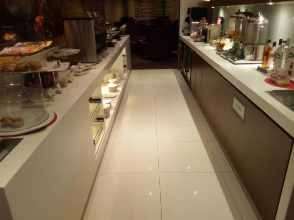 ThaiAirwaysLoungeChangiAirportSingapore3.jpg