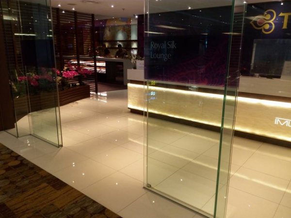 ThaiAirwaysLoungeChangiAirportSingapore4.jpg