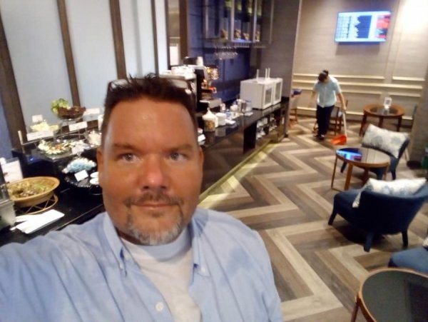 BangkokAirBlueRibbonLoungeSuvarnabhumi.jpg