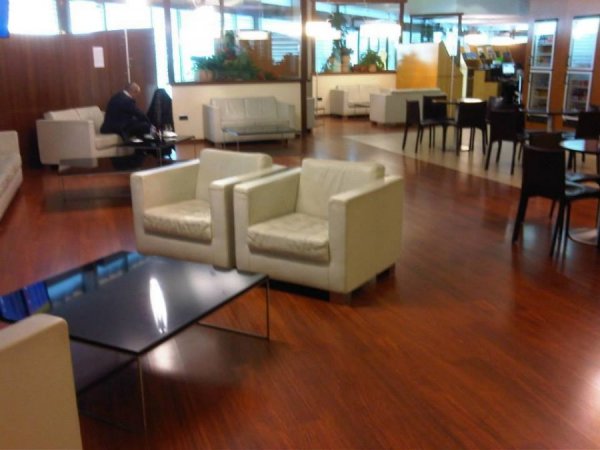 LoungePalmaAirport2.jpg