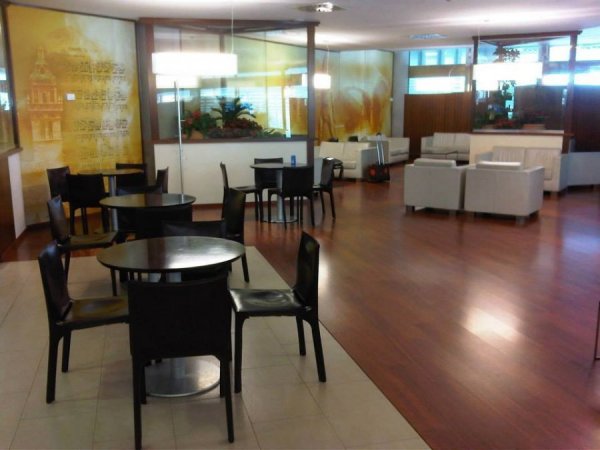 LoungePalmaAirport3.jpg