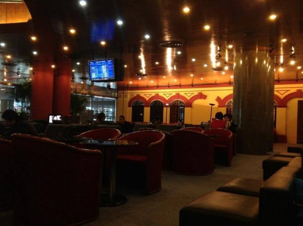 LoungeMacauAirport2.jpg