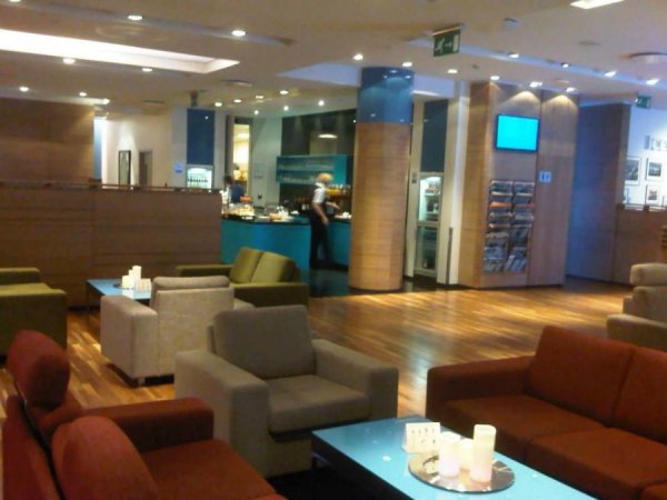 SagaLoungeKeflavikAirport3.jpg