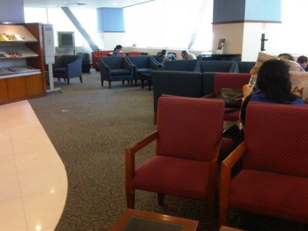 ThaiAirwaysProvisoriskaLoungeManilaAirport1.jpg