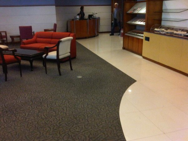 ThaiAirwaysProvisoriskaLoungeManilaAirport3.jpg