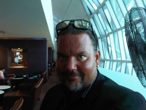 ThaiAirwaysLoungeConcourseDSuvarnabhumiAirportBangkok.jpg