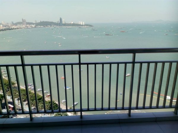 ViewfromsuiteHolidayInnPattaya.jpg