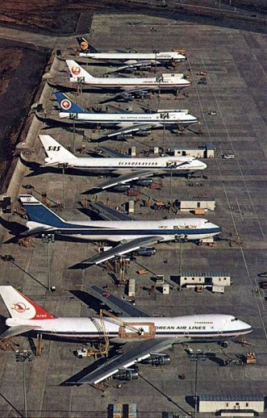 SAS 747 Everett.jpg