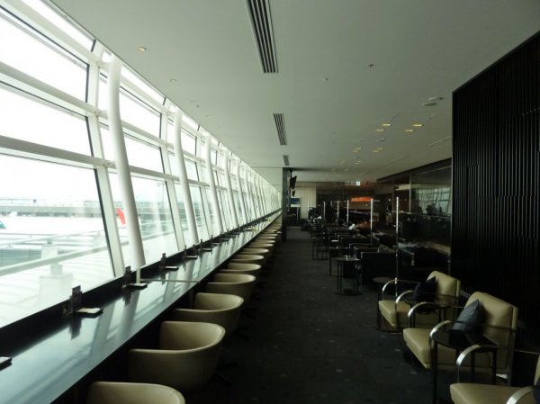 Haneda ANA Business class lounge_21.jpg