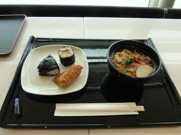 Haneda ANA Business class lounge_22.jpg