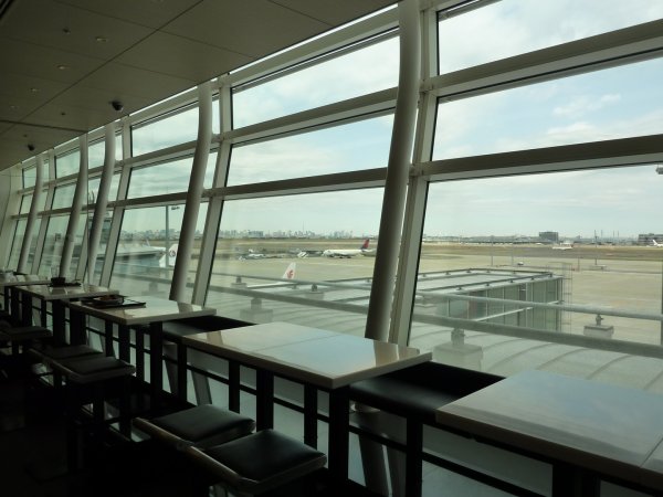 Haneda ANA Business class lounge_16.jpg