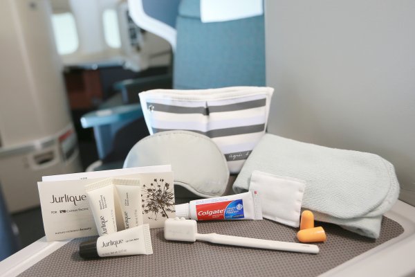 JCL amenity kit_04.jpg JCL amenity kit_04.jpg