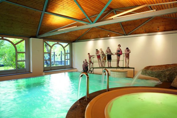 pool.jpg pool.jpg